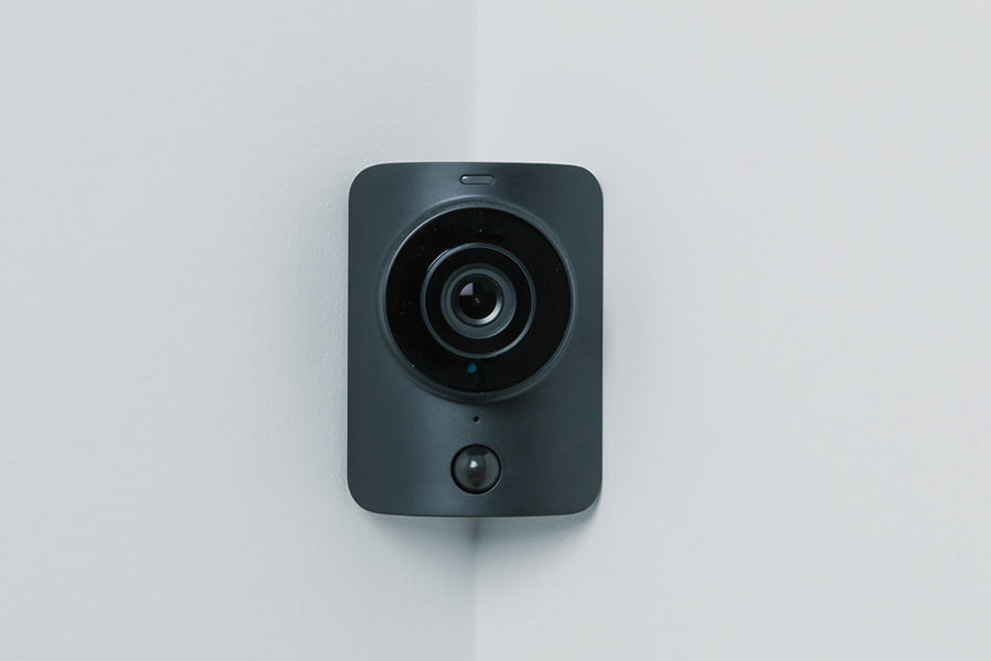 outdoor camera that works with simplisafe